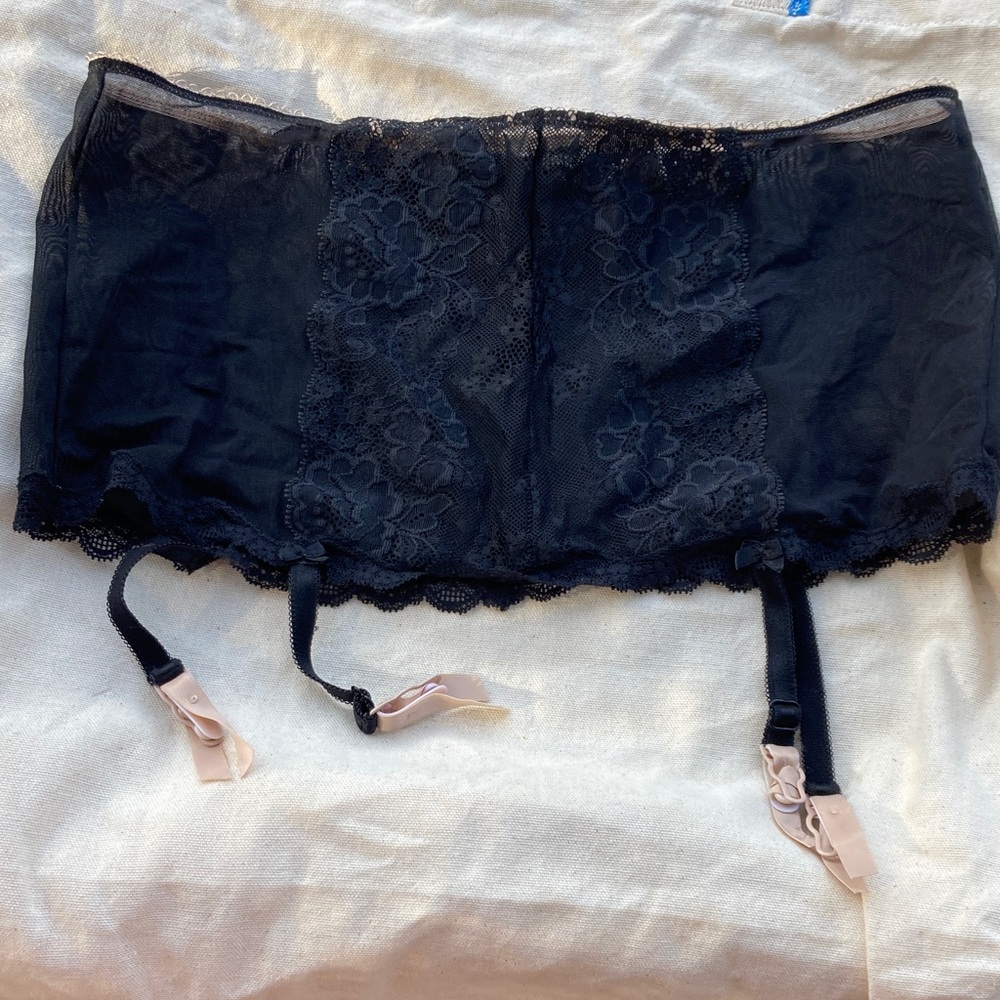 Victoria’s Secret vintage sexy sheer lace garter belt skirt
